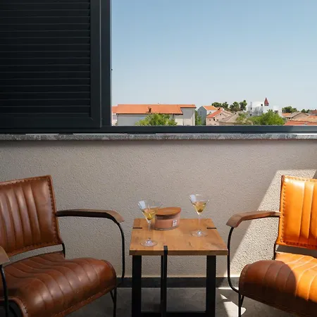 Penthouse Adela Appartamento Vir