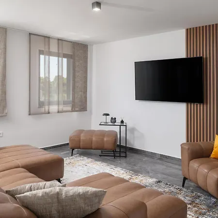 Penthouse Adela Vir