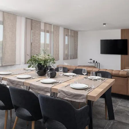 Penthouse Adela *