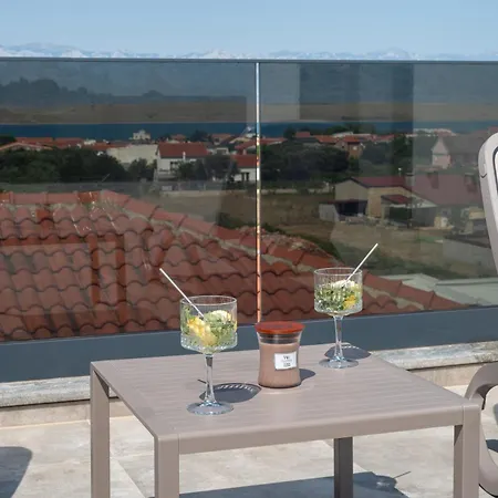 Penthouse Adela Vir