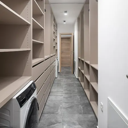 Penthouse Adela