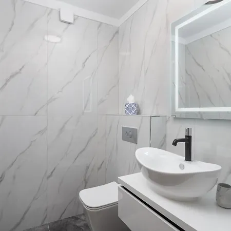 Penthouse Adela